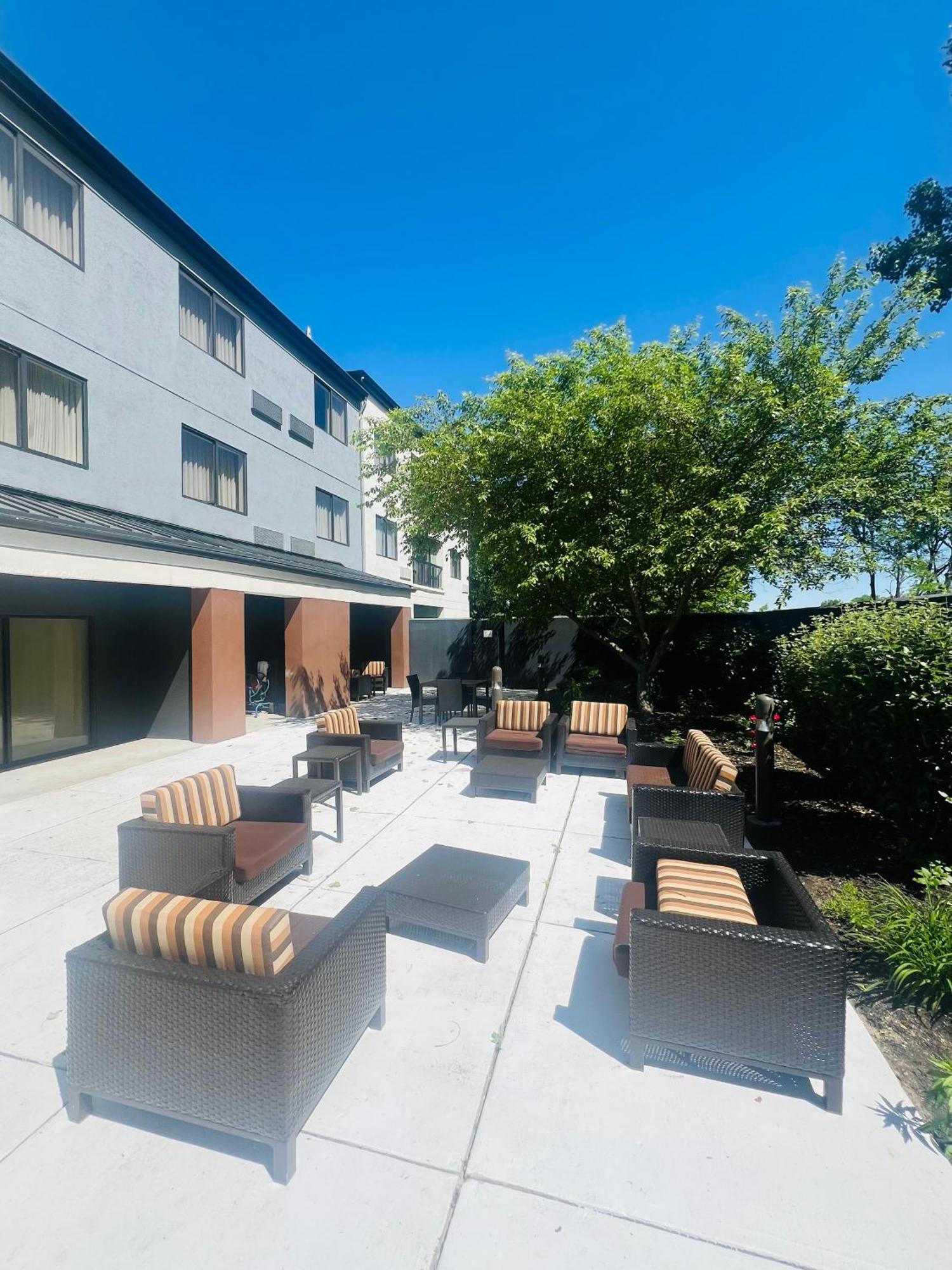 Country Inn & Suites By Radisson, Columbus-Edinburgh Esterno foto