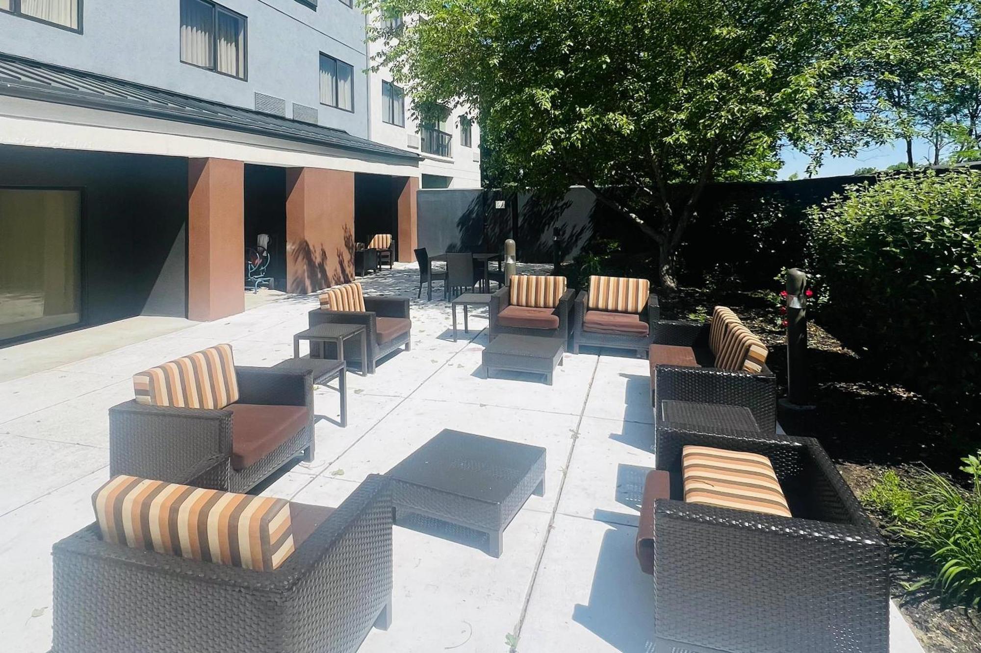 Country Inn & Suites By Radisson, Columbus-Edinburgh Esterno foto