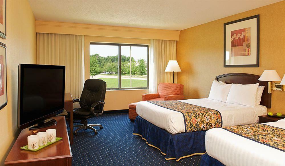 Country Inn & Suites By Radisson, Columbus-Edinburgh Esterno foto